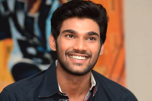 bellamkonda suresh son bellamkonda srinivas,bhimaneni srinivasa rao new movie,bellamkonda srinivas new movie,bellamkonda srinivas new movie releasing on sankranthi  రిలీజ్‌కి ముందే జాక్‌పాట్‌ కొట్టిన అల్లుడు.! 